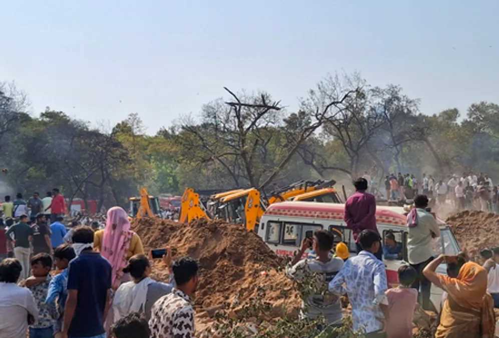 अहमदाबाद विमान हादसे से पूरा देश दुखी, ओम बिरला से नितिन गडकरी और नीतीश कुमार तक, कई बड़े नेताओं ने दी प्रतिक्रिया